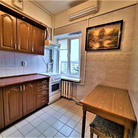 82-Avenue Apartment Tsjernivtsi Eksteriør bilde