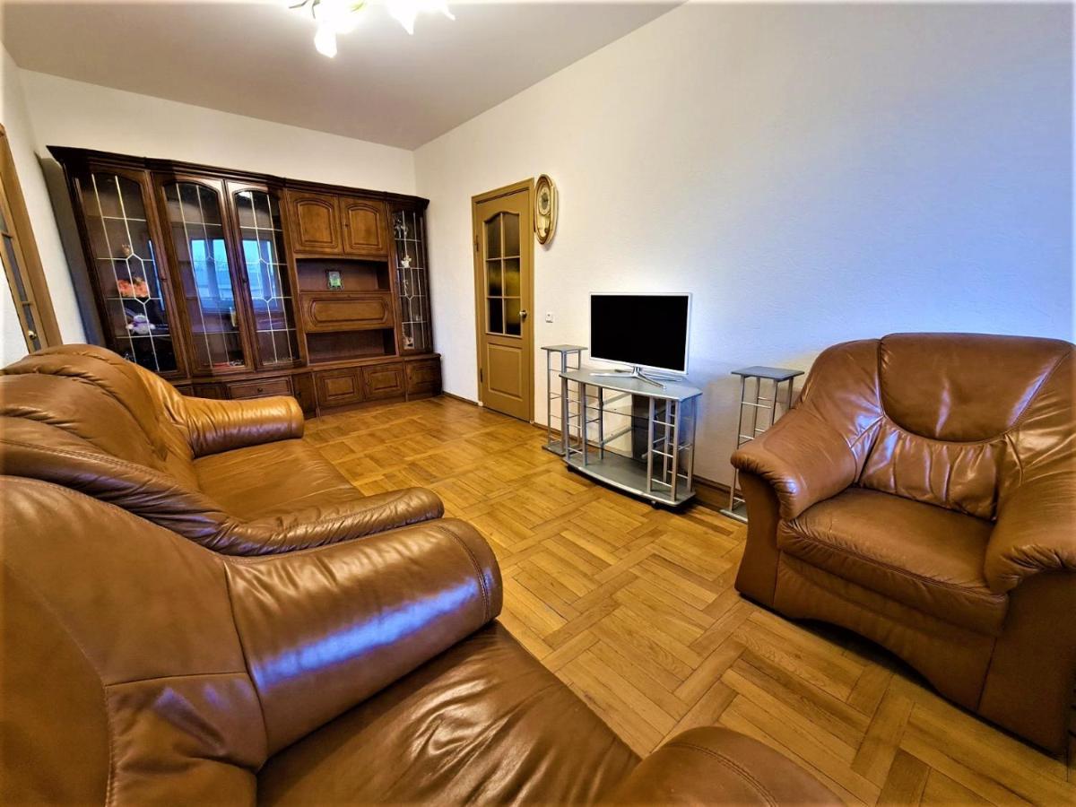 82-Avenue Apartment Tsjernivtsi Eksteriør bilde